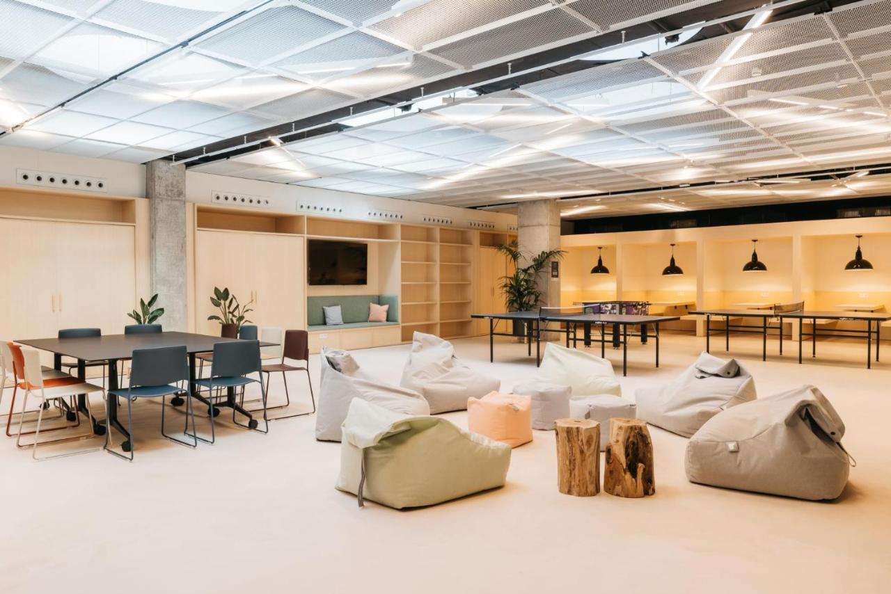 For Students Studying In Barcelona Only - Stunning Spacious Studios And Private Rooms At Pallars Student Accommodation Exteriér fotografie
