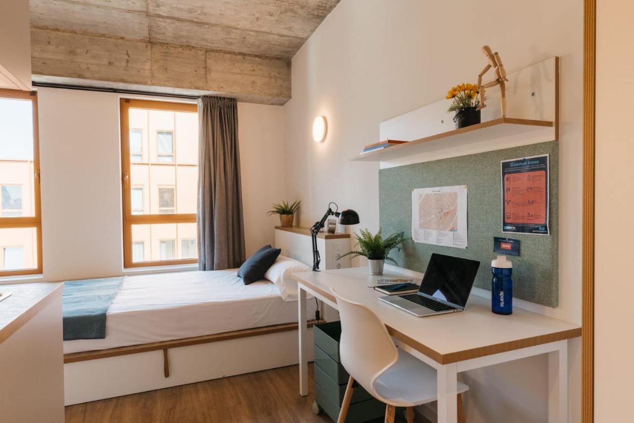 For Students Studying In Barcelona Only - Stunning Spacious Studios And Private Rooms At Pallars Student Accommodation Exteriér fotografie